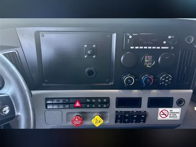 2022 FREIGHTLINER CA116