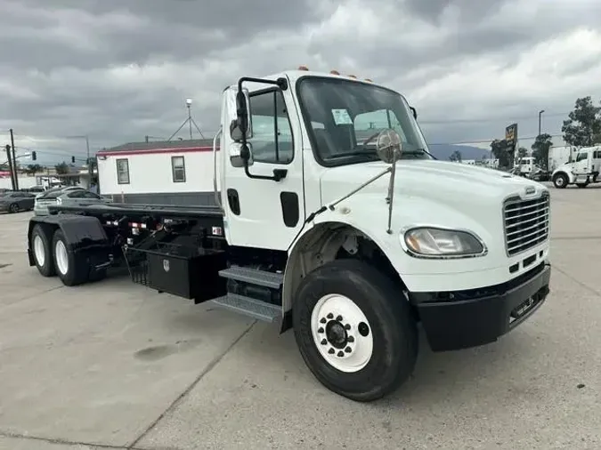 2018 Freightliner Business Class M2 106
