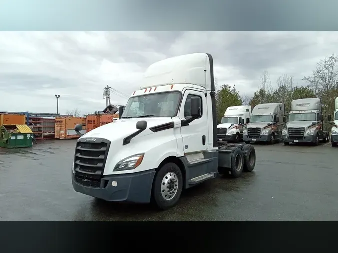 2020 Freightliner Cascadia 126