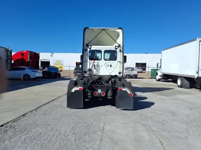 2020 FREIGHTLINER/MERCEDES CASCADIA 125