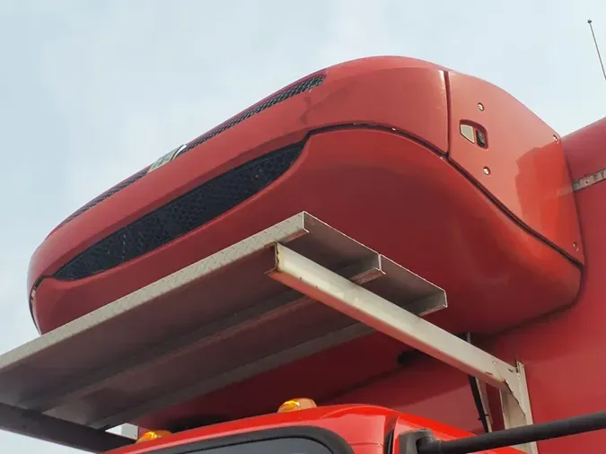 2019 FREIGHTLINER/MERCEDES M2 106