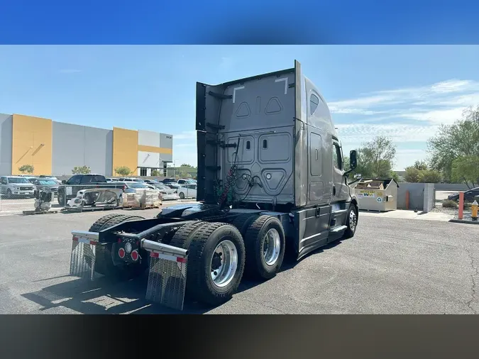 2023 Freightliner Cascadia