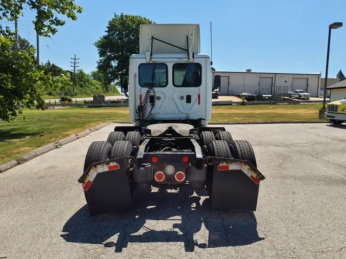 2016 FREIGHTLINER/MERCEDES CASCADIA 125