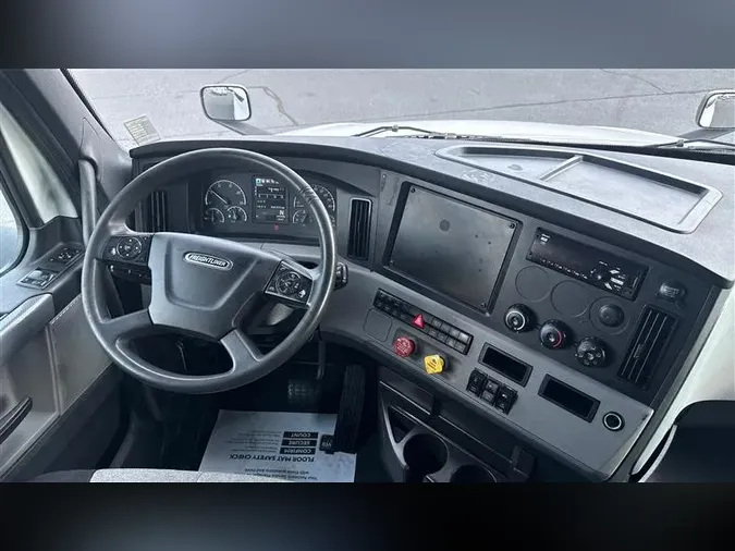 2021 FREIGHTLINER CA126