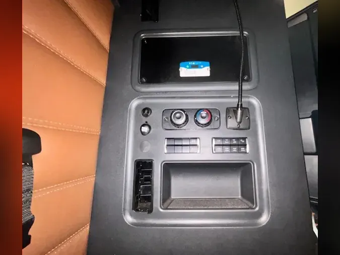 2023 Freightliner Cascadia 126