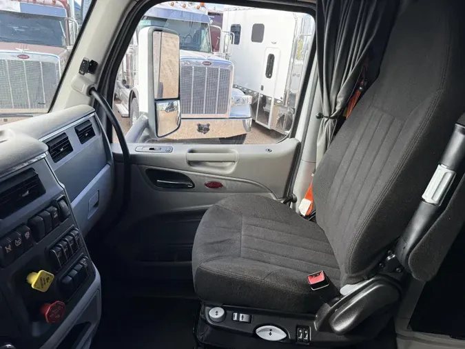 2021 Peterbilt 579