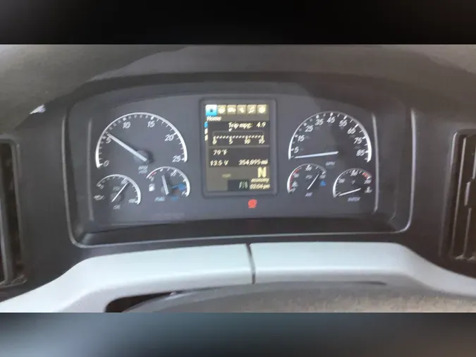 2020 Freightliner Cascadia 126