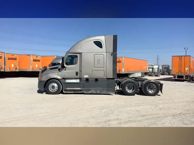 2023 Freightliner Cascadia