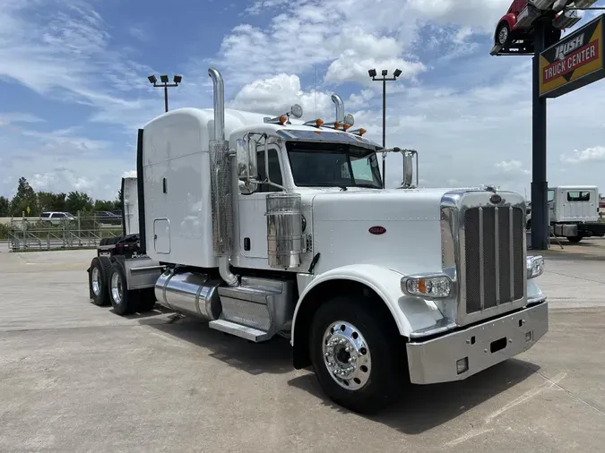 2020 Peterbilt 389