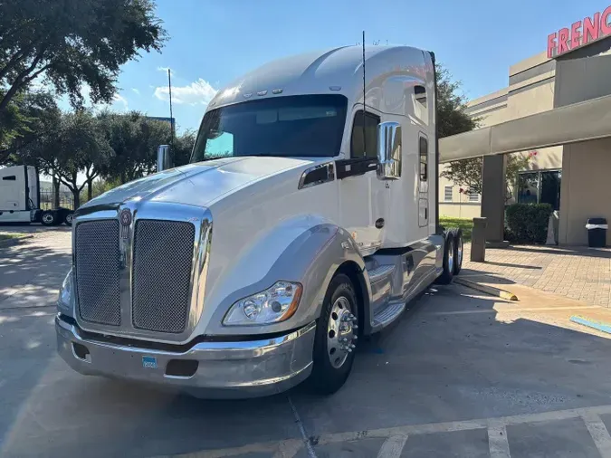 2022 Kenworth T680c6a354e8805d2d761e05f492453b06f8