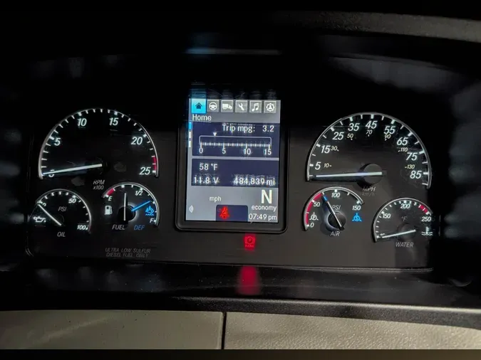 2022 Freightliner Cascadia 126