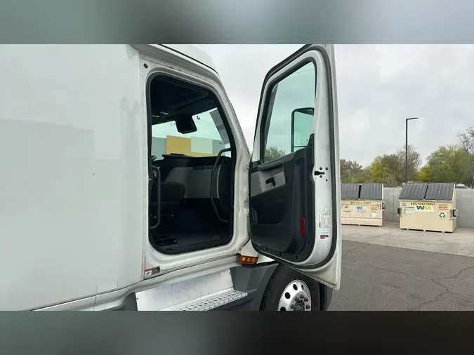 2022 Freightliner Cascadia 126c6a6cbf0621d362ea10dbc3bf09c2b1d