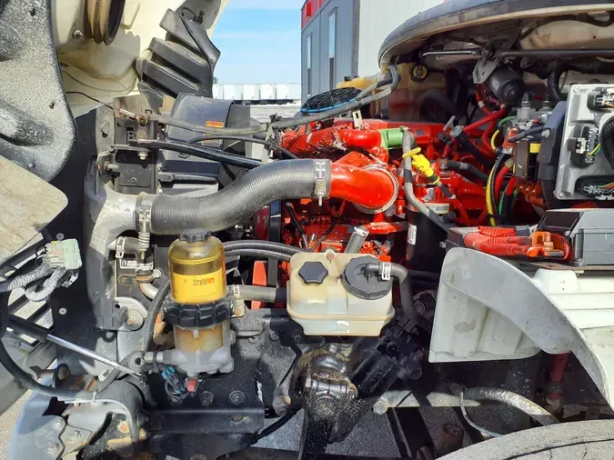 2015 FREIGHTLINER/MERCEDES M2 106