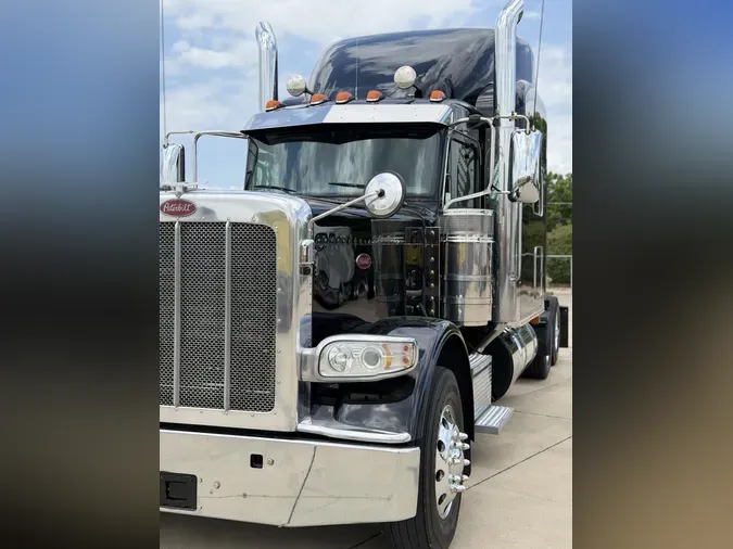2022 Peterbilt 389c6ac21516c24302ba4b86d7d90ffe7fd