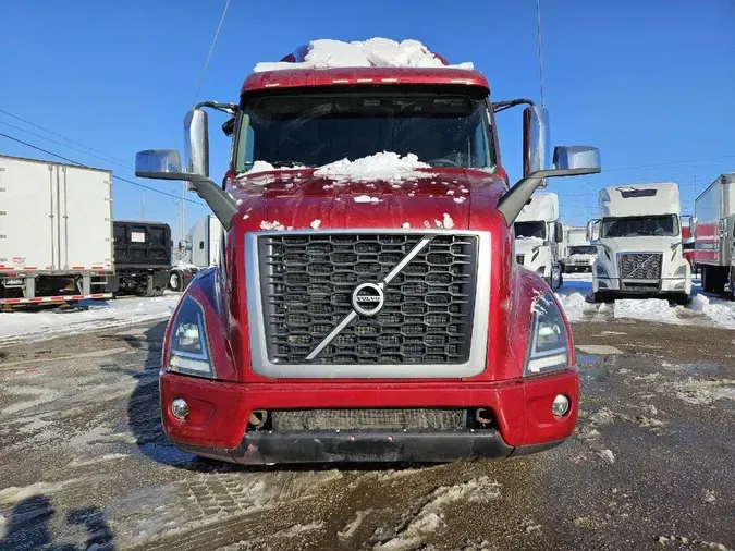 2020 VOLVO VNR64T640