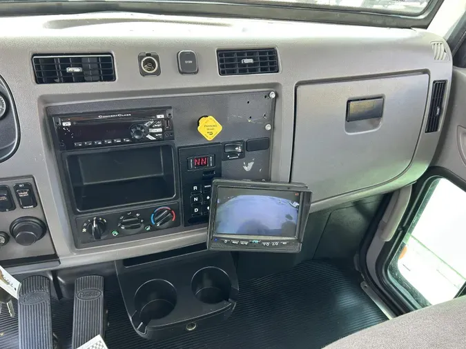 2020 Peterbilt 337