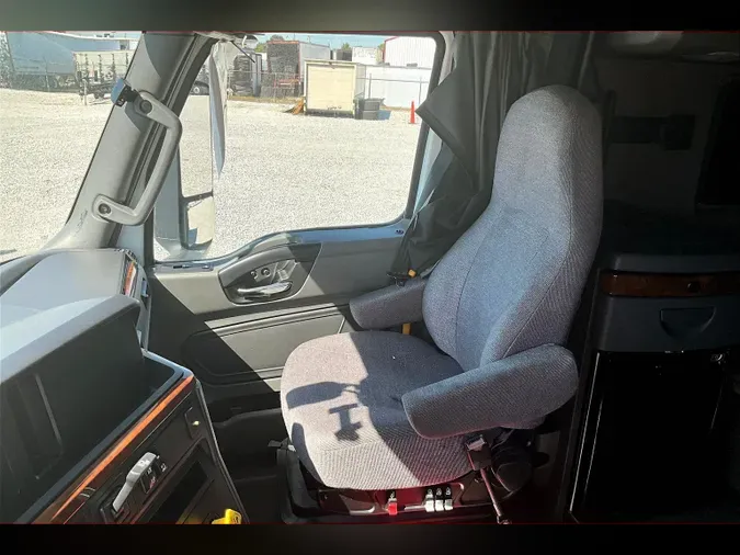 2021 INT LT625 6x4