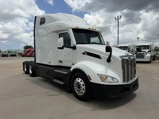 2022 Peterbilt 579