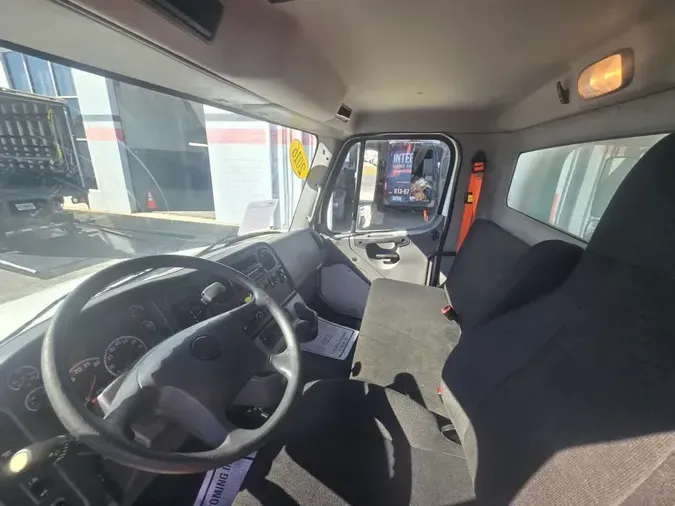 2016 FREIGHTLINER/MERCEDES M2 106c6bc6bb7373f84f45c761479f70326e8