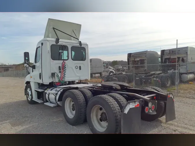 2019 FREIGHTLINER/MERCEDES CASCADIA 125