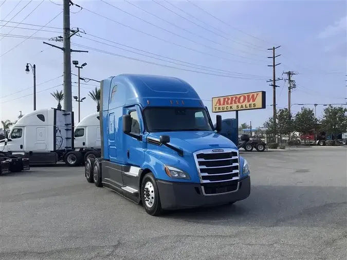 2021 FREIGHTLINER CA126