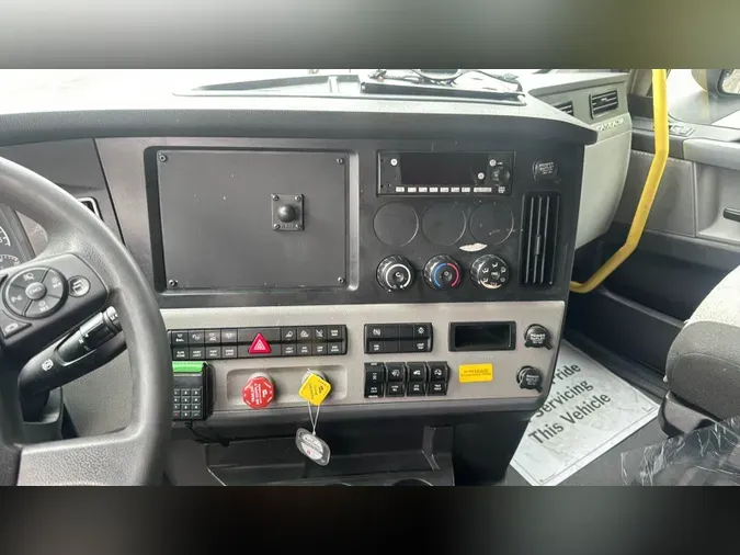 2022 Freightliner Cascadia 126