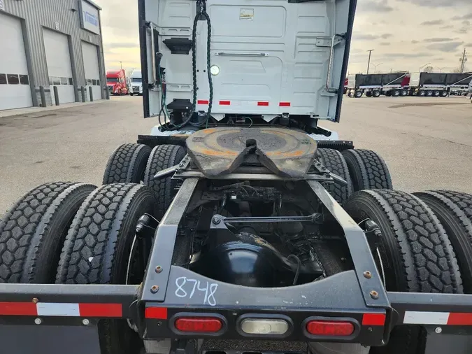 2022 VOLVO VNL64T760c6bf05eb7a7ad9aa074558057a8ecac1