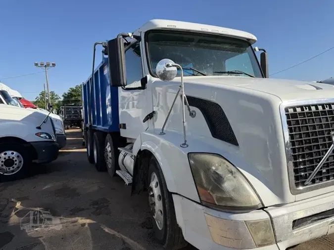 2007 VOLVO VNL64T300