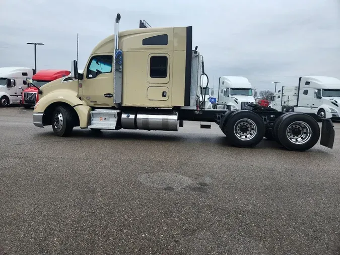 2021 KENWORTH T680