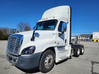 2016 FREIGHTLINER/MERCEDES CASCADIA 125