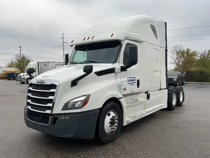 2018 Freightliner T12664ST