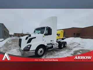 2018 VOLVO VNL300