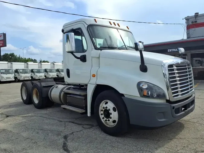 2017 FREIGHTLINER CASCADIA 125c6d07e1d63009c12ac640baa83f94efc