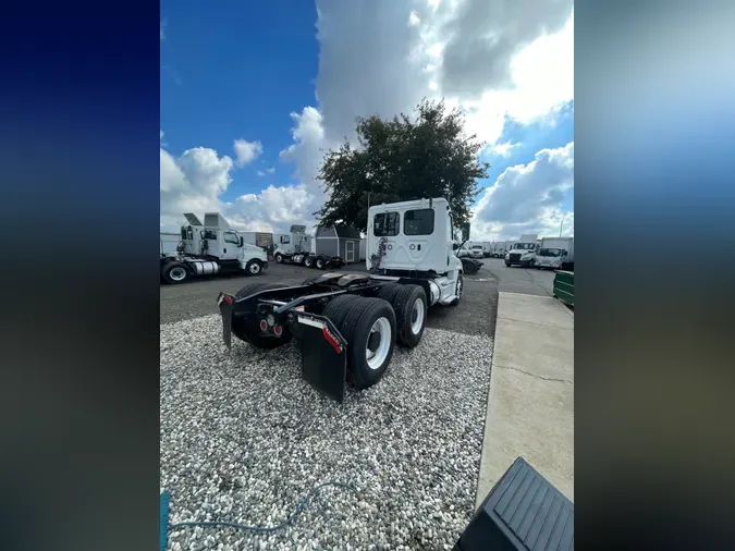 2019 FREIGHTLINER/MERCEDES CASCADIA 125