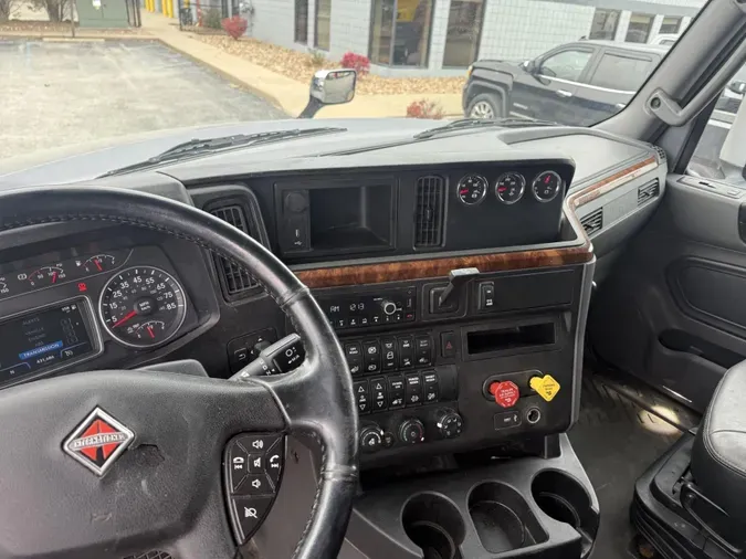 2022 International LT625c6d1dc6f2f81cdc8c26b0f00e8bdf3a0