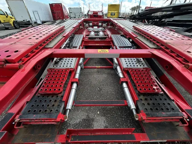 2022 Peterbilt 389