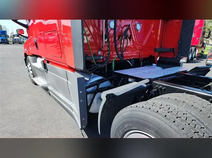 2023 FREIGHTLINER CA126c6d4e008ea5e3845ce227e8613a4cd98