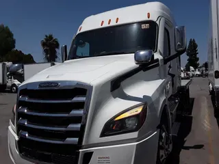 2019 FREIGHTLINER NEW CASCADIA 126