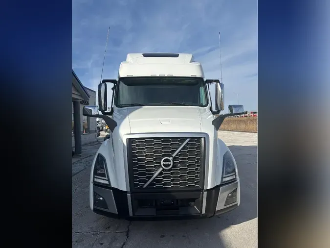 2022 VOLVO VNL64T860