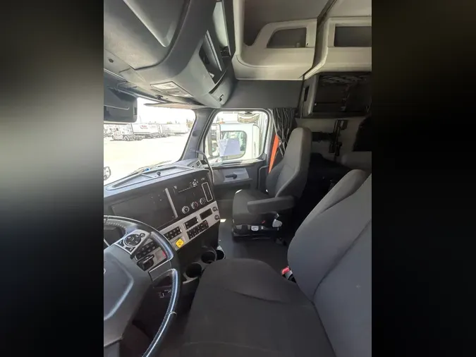 2020 FREIGHTLINER NEW CASCADIA 126