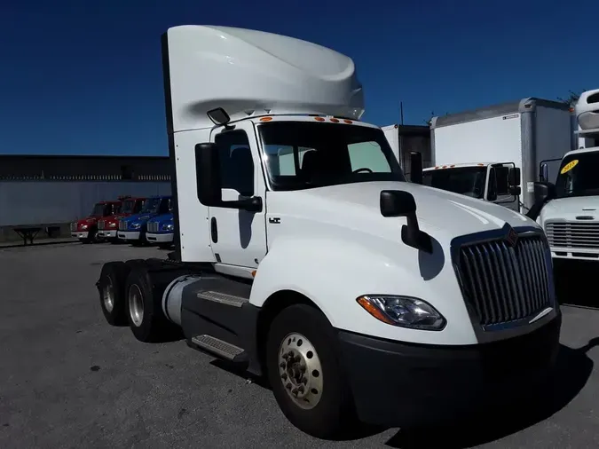 2020 NAVISTAR INTERNATIONAL LT625 DAYCAB T/A