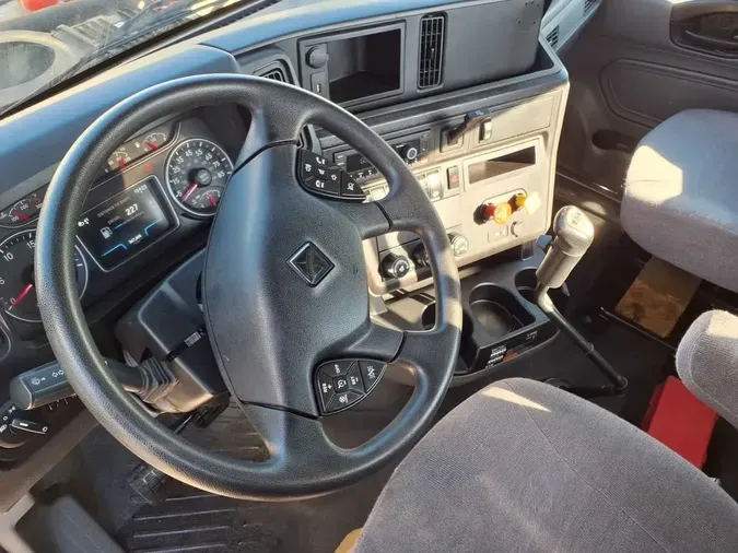 2021 NAVISTAR INTERNATIONAL LT625 DAYCAB S/A