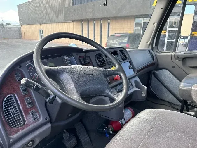 2015 Freightliner M2