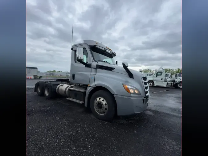 2018 FREIGHTLINER NEW CASCADIA PX12664