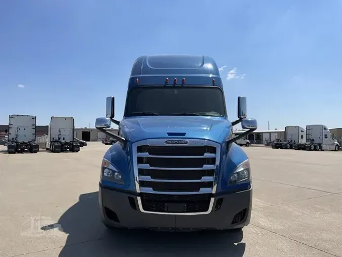 2021 FREIGHTLINER CASCADIA 126