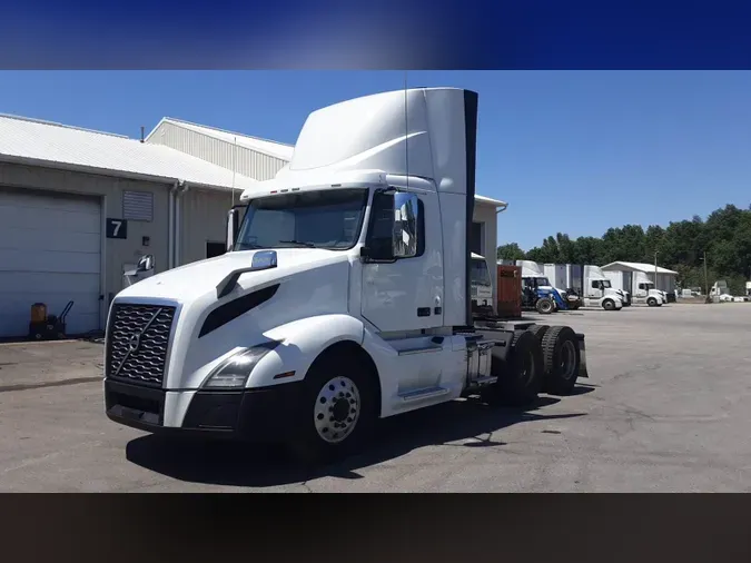 2020 Volvo VNL300