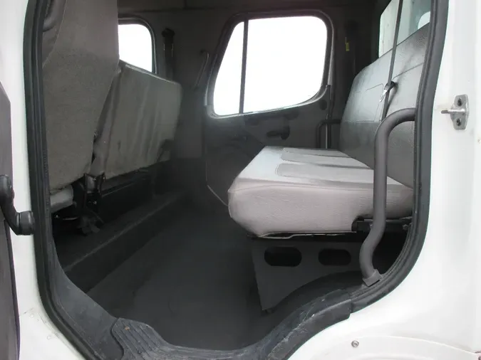 2017 FREIGHTLINER M2 CREW CAB