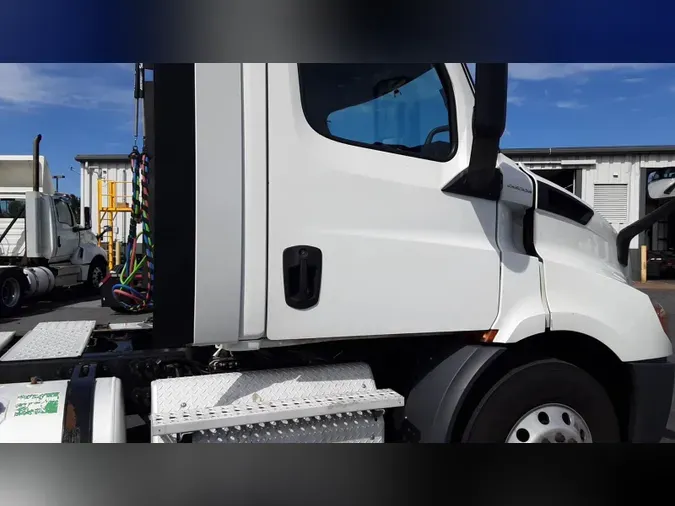 2019 Freightliner Cascadia 126c6f160d148f97692594a2e7281ea20bc