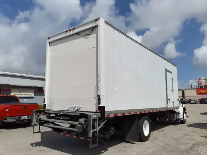 2018 FREIGHTLINER/MERCEDES M2 106