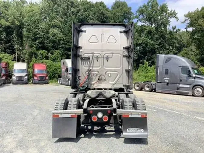 2023 Freightliner Cascadia